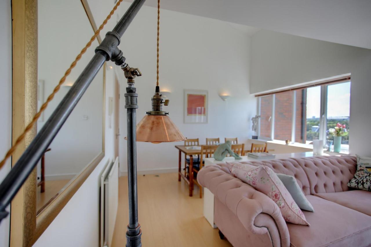 Апартаменты Beautiful Duplex Penthouse - Roof Garden, Views, Parking Ньюкасл-апон-Тайн Экстерьер фото